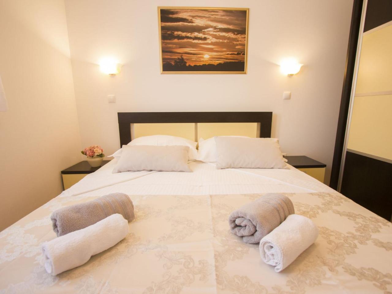 Apartments Paradise Τρογκίρ Εξωτερικό φωτογραφία